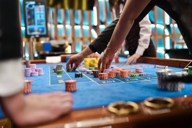 No Commission Baccarat table interface showing Player, Banker, Tie, and Pair bet options
